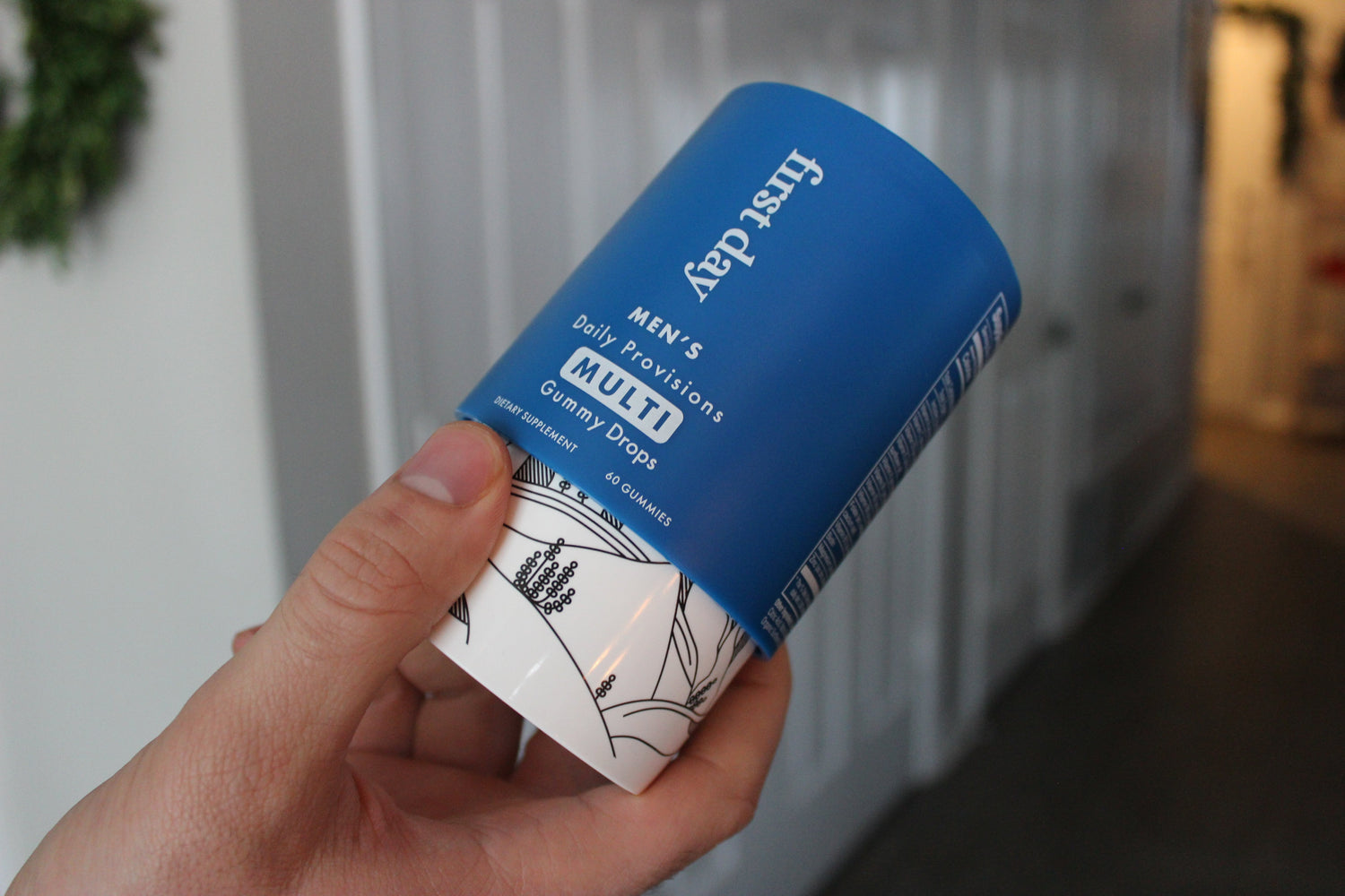 What are the benefits of taking a men's multivitamin?